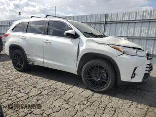 2018 Toyota Highlander SE z VIN 5TDKZRFH4JS543270, wystawiony jako Copart lot #51700515 z przebiegiem 91 459 mil mil oraz Szkoda całkowita • Salvage title. Historia ofert i sprzedaży dostępna na DreamBid. Obrazek 4.