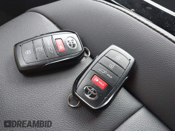 2024 Toyota Corolla Cross XLE с VIN 7MUDAAAG0RV094154, выставлен на аукционе IAAI как лот 42198237 с пробегом 6 109 миль миль и . История ставок и продаж доступна на DreamBid. Изображение 11.