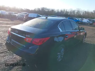 2017 Infiniti Q50 Premium with VIN JN1EV7ARXHM833924, listed as a IAAI auction lot 41397630 with 278,408 mi miles and . Bid and sale history available at carsss.com. Image 4.