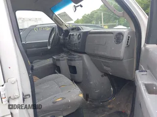 2011 Ford Econoline Cargo Commercial z VIN 1FTNE2EW0BDA59853, wystawiony jako IAAI lot #42347177 z przebiegiem 170 881 mil mil oraz . Historia ofert i sprzedaży dostępna na DreamBid. Obrazek 5.
