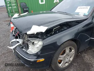 2005 Mercedes-Benz S-Class 5.0L with VIN WDBNG84J15A455944, listed as a IAAI auction lot 42020939 with 111,672 mi miles. Bid and sale history available at carsss.com. Image 13.