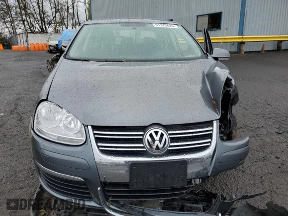 2010 Volkswagen Jetta S с VIN 3VWJZ7AJ8AM003993, выставлен на аукционе Copart как лот 51973625 с пробегом 105 215 миль миль и Списание • Salvage title. История ставок и продаж доступна на DreamBid. Изображение 5.