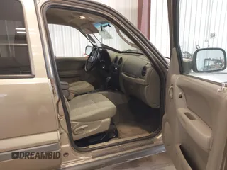 2005 Jeep Liberty Sport with VIN 1J4GL48K85W717487, listed as a IAAI auction lot 42082744 with 103,888 mi miles and . Bid and sale history available at carsss.com. Image 5.