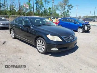2007 Lexus LS 460 with VIN JTHBL46F475041410, listed as a IAAI auction lot 41850713 with 271,199 mi miles. Bid and sale history available at carsss.com. Image 1.