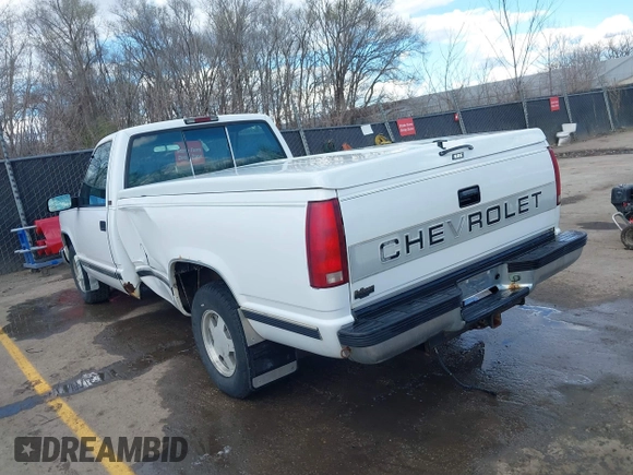 1996 Chevrolet Silverado 1500 with VIN 1GCEC14M5TZ100322, listed as a IAAI auction lot 41785244 with 181,476 mi miles and . Bid and sale history available at DreamBid. Image 3.