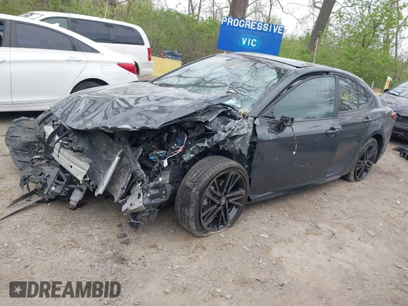 2025 Toyota Camry LE z VIN 4T1DBADK6SU509451, wystawiony jako IAAI lot #42040733 z przebiegiem 22 091 mil mil oraz . Historia ofert i sprzedaży dostępna na DreamBid. Obrazek 18.