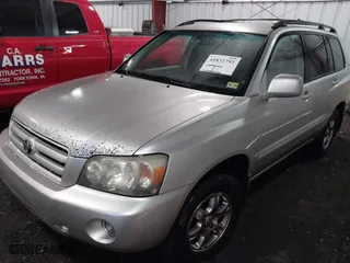 2006 Toyota Highlander with VIN JTEHP21AX60185437, listed as a IAAI auction lot 41832793 with 267,156 mi miles. Bid and sale history available at carsss.com. Image 17.