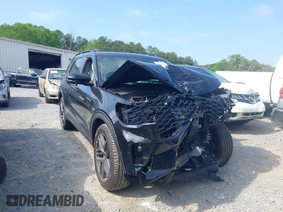 2025 Ford Explorer ST-Line z VIN 1FMUK8KH4SGB39339, wystawiony jako IAAI lot #42122821 z przebiegiem Nie podano mil oraz . Historia ofert i sprzedaży dostępna na DreamBid. Obrazek 1.