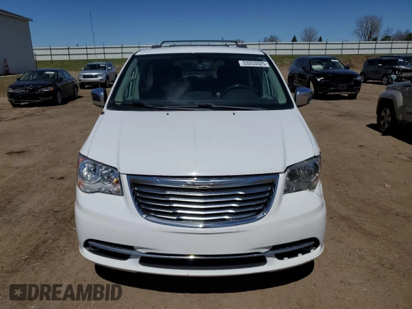 2015 Chrysler Town & Country Touring L with VIN 2C4RC1CG9FR674143, listed as a Copart auction lot 53253525 with 190,348 mi miles and Clean Title. Bid and sale history available at DreamBid. Image 5.
