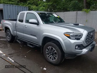2022 Toyota Tacoma SR with VIN 3TYSZ5AN3NT067786, listed as a IAAI auction lot 42514421 with 23,608 mi miles and . Bid and sale history available at DreamBid. Image 1.
