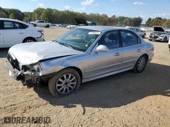 2004 Hyundai Sonata GLS with VIN KMHWF35H24A941387, listed as a Copart auction lot 77350514 with 280,521 mi miles and Salvage Title. Bid and sale history available at carsss.com. Image 1.