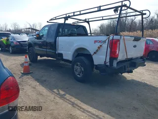 2011 Ford F-250 XL with VIN 1FT7X2B61BEA33568, listed as a IAAI auction lot 41692557 with 177,689 mi miles and . Bid and sale history available at DreamBid. Image 3.