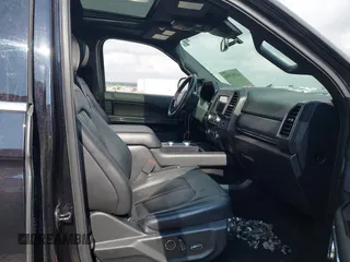 2019 Ford Expedition Limited z VIN 1FMJU2AT6KEA18257, wystawiony jako IAAI lot #42367104 z przebiegiem Nie podano mil oraz . Historia ofert i sprzedaży dostępna na DreamBid. Obrazek 5.