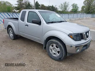 2007 Nissan Frontier Nismo z VIN 1N6AD06W17C426578, wystawiony jako IAAI lot #42186183 z przebiegiem 186 797 mil mil oraz . Historia ofert i sprzedaży dostępna na DreamBid. Obrazek 1.