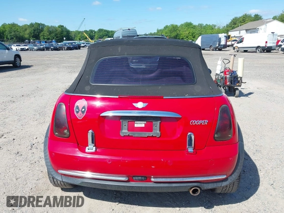 2005 MINI Convertible with VIN WMWRF33445TF62043, listed as a IAAI auction lot 42279363 with 173,067 mi miles and . Bid and sale history available at DreamBid. Image 16.