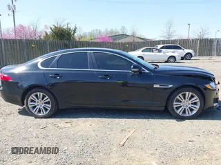 2017 Jaguar XF 35t Premium with VIN SAJBJ4BV2HCY37415, listed as a IAAI auction lot 41902754 with 93,275 mi miles and . Bid and sale history available at DreamBid. Image 13.