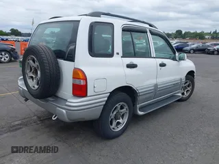 2001 Chevrolet Tracker LT with VIN 2CNBE634716940361, listed as a IAAI auction lot 42518865 with 142,369 mi miles and . Bid and sale history available at DreamBid. Image 4.