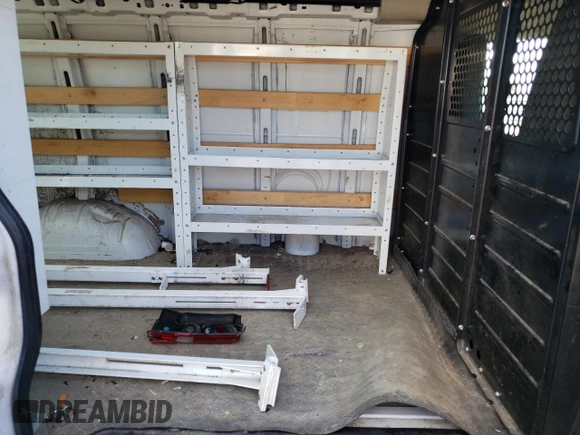 2019 GMC Savana Cargo z VIN 1GTW7AFGXK1316440, wystawiony jako Copart lot #57411764 z przebiegiem 60 298 mil mil oraz Szkody całkowita. Historia ofert i sprzedaży dostępna na DreamBid. Obrazek 11.