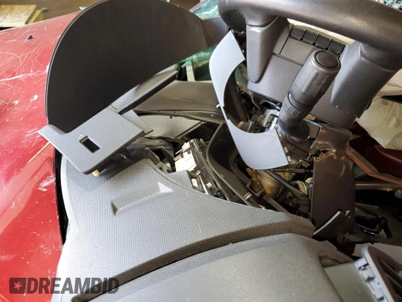 2012 Ford Escape XLT с VIN 1FMCU9DG4CKB27335, выставлен на аукционе Copart как лот 61347245 с пробегом Не указан миль и Списание • Salvage title. История ставок и продаж доступна на DreamBid. Изображение 9.