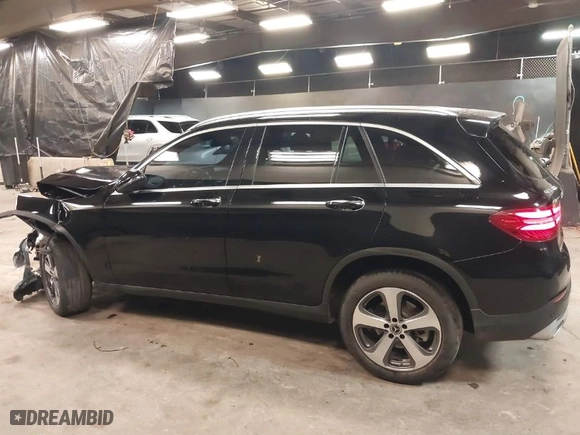 2019 Mercedes-Benz GLC with VIN WDC0G4KB2KV135272, listed as a IAAI auction lot 41445136 with 70,750 mi miles. Bid and sale history available at carsss.com. Image 14.