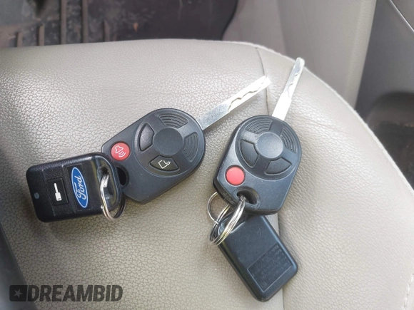 2014 Ford Escape SE z VIN 1FMCU9GX3EUB83978, wystawiony jako IAAI lot #42509549 z przebiegiem 121 388 mil mil oraz . Historia ofert i sprzedaży dostępna na DreamBid. Obrazek 11.