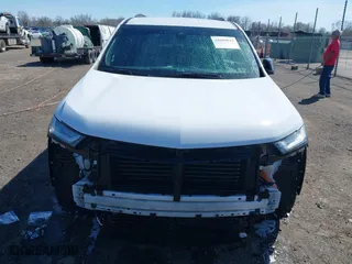 2022 Chevrolet Traverse LS with VIN 1GNERFKW7NJ115171, listed as a IAAI auction lot 41690818 with 89,360 mi miles. Bid and sale history available at carsss.com. Image 6.