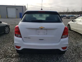 2019 Chevrolet Trax LS with VIN 3GNCJNSB2KL217682, listed as a Copart auction lot 48947305 with 65,836 mi miles and Salvage Title. Bid and sale history available at DreamBid. Image 6.