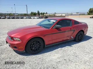 2011 Ford Mustang V6 z VIN 1ZVBP8AM8B5157542, wystawiony jako Copart lot #61678945 z przebiegiem 83 868 mil mil oraz Szkoda całkowita • Salvage title. Historia ofert i sprzedaży dostępna na DreamBid. Obrazek 1.