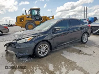 2015 Ford Focus SE z VIN 1FADP3F23FL242768, wystawiony jako Copart lot #58068865 z przebiegiem 172 163 mil mil oraz Szkoda całkowita • Salvage title. Historia ofert i sprzedaży dostępna na DreamBid. Obrazek 1.
