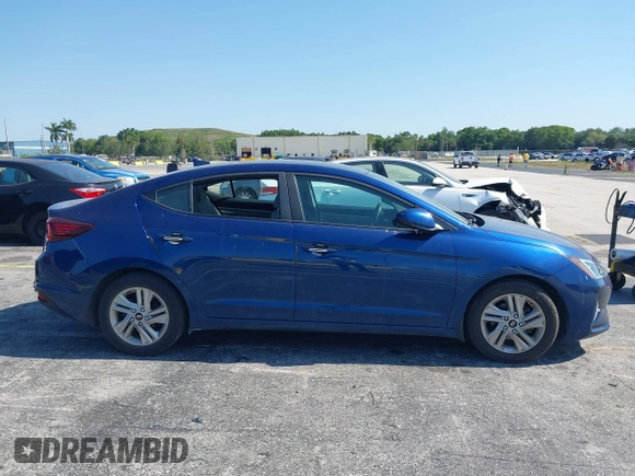 2020 Hyundai Elantra SEL z VIN 5NPD84LF1LH570792, wystawiony jako IAAI lot #42138863 z przebiegiem 27 768 mil mil oraz . Historia ofert i sprzedaży dostępna na DreamBid. Obrazek 13.