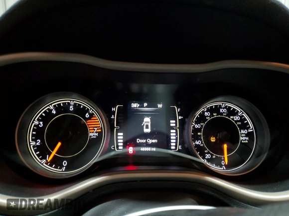 2017 Jeep Cherokee Sport with VIN 1C4PJMAB0HW504625, listed as a Copart auction lot 84867194 with 46,966 mi miles and Salvage Title. Bid and sale history available at carsss.com. Image 9.