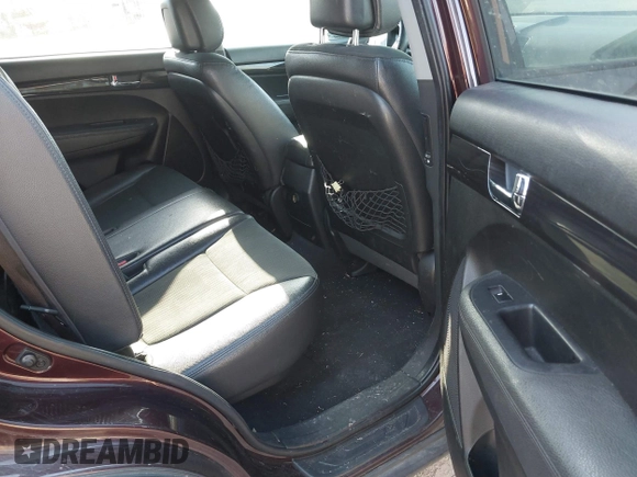 2011 Kia Sorento EX with VIN 5XYKU4A20BG153415, listed as a IAAI auction lot 41768219 with 185,732 mi miles. Bid and sale history available at carsss.com. Image 8.
