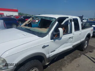 2006 Ford F-250 XL z VIN 1FTSW21P56ED13667, wystawiony jako IAAI lot #42108168 z przebiegiem 175 075 mil mil oraz . Historia ofert i sprzedaży dostępna na DreamBid. Obrazek 6.