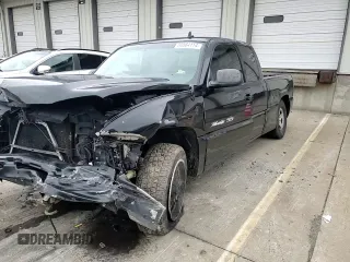 2006 Chevrolet Silverado SS z VIN 2GCEC19N261140999, wystawiony jako Copart lot #80564114 z przebiegiem 221 209 mil mil oraz Szkoda całkowita • Salvage title. Historia ofert i sprzedaży dostępna na DreamBid. Obrazek 11.