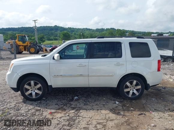 2013 Honda Pilot Touring z VIN 5FNYF4H99DB017351, wystawiony jako IAAI lot #42355167 z przebiegiem 122 191 mil mil oraz . Historia ofert i sprzedaży dostępna na DreamBid. Obrazek 14.