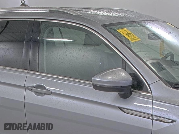 2024 Volkswagen Tiguan SE z VIN 3VV3B7AX5RM084940, wystawiony jako IAAI lot #42731231 z przebiegiem 19 747 mil mil oraz . Historia ofert i sprzedaży dostępna na DreamBid. Obrazek 13.