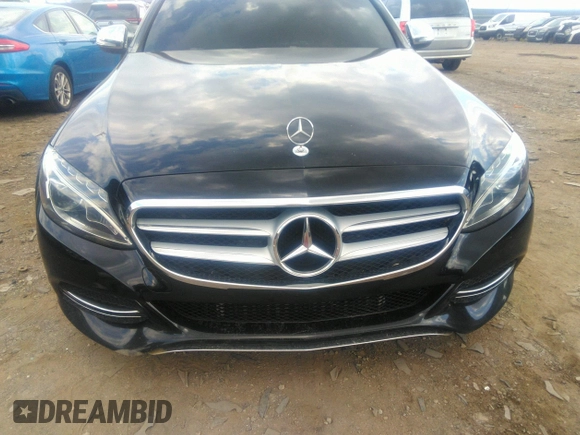 2015 Mercedes-Benz C-Class C 300 Luxury with VIN 55SWF4KB3FU087335, listed as a IAAI auction lot 40093209 with 72,690 mi miles. Bid and sale history available at carsss.com. Image 6.