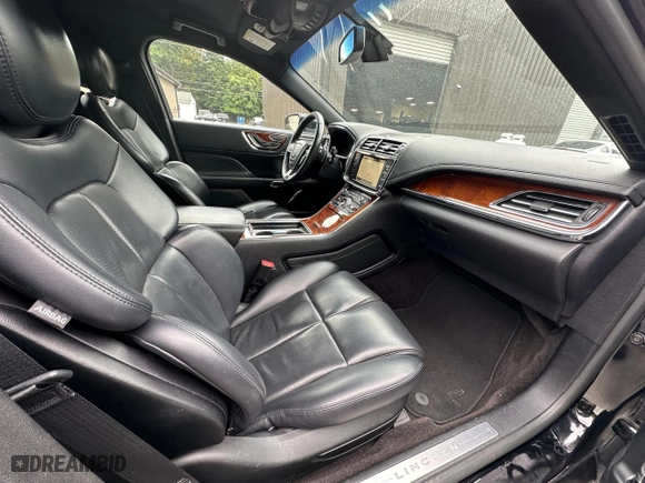 2018 Lincoln Continental Livery with VIN 1LN6L9HK0J5602697, listed as a Copart auction lot 80021564 with 96,640 mi miles and Clean Title. Bid and sale history available at carsss.com. Image 5.