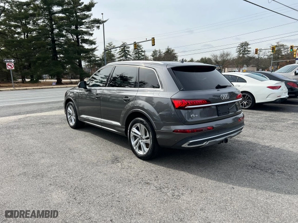 2021 Audi Q7 Premium with VIN WA1AXAF70MD033857, listed as a Copart auction lot 46061494 with 62,943 mi miles. Bid and sale history available at carsss.com. Image 3.
