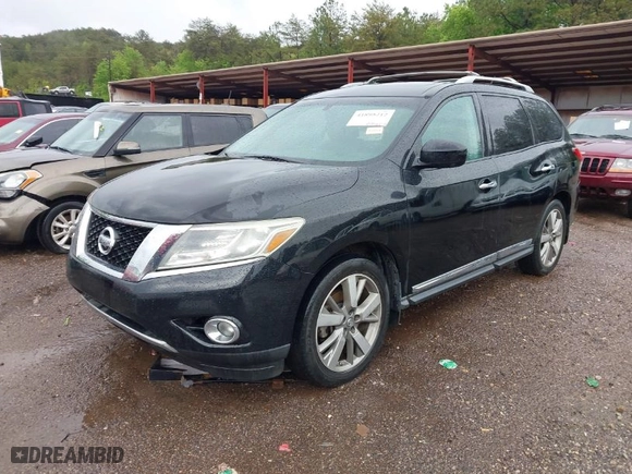 2014 Nissan Pathfinder Platinum with VIN 5N1AR2MN6EC724322, listed as a IAAI auction lot 41895212 with 168,231 mi miles. Bid and sale history available at carsss.com. Image 2.