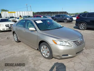 2008 Toyota Camry LE z VIN 4T1BK46K58U565640, wystawiony jako IAAI lot #42402223 z przebiegiem 147 181 mil mil oraz . Historia ofert i sprzedaży dostępna na DreamBid. Obrazek 1.