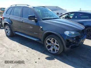 2010 BMW X5 z VIN 5UXFE8C59AL311863, wystawiony jako IAAI lot #41774765 z przebiegiem 136 827 mil mil oraz . Historia ofert i sprzedaży dostępna na DreamBid. Obrazek 1.