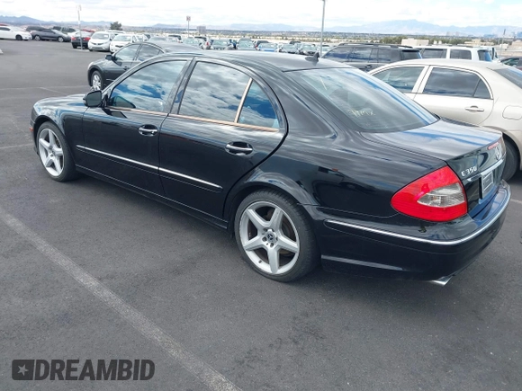 2009 Mercedes-Benz E-Class Luxury 3.5L with VIN WDBUF56X59B431984, listed as a IAAI auction lot 41789645 with 141,331 mi miles. Bid and sale history available at carsss.com. Image 3.