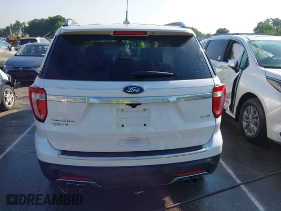2018 Ford Explorer Platinum z VIN 1FM5K8HT8JGA01933, wystawiony jako IAAI lot #42472016 z przebiegiem 57 607 mil mil oraz . Historia ofert i sprzedaży dostępna na DreamBid. Obrazek 16.