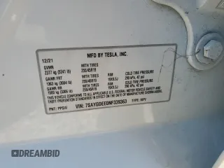 2022 Tesla Model Y Long Range z VIN 7SAYGDEE0NF339363, wystawiony jako Copart lot #44604015 z przebiegiem 48 002 mil mil oraz Szkody całkowita. Historia ofert i sprzedaży dostępna na DreamBid. Obrazek 14.