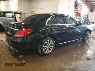 2015 Mercedes-Benz C 300 Luxury z VIN 55SWF4KBXFU079426, wystawiony jako Copart lot #54502225 z przebiegiem 106 060 mil mil oraz Czysty tytuł • Clean title. Historia ofert i sprzedaży dostępna na DreamBid. Obrazek 3.