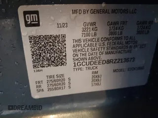 2024 Chevrolet Silverado 1500 RST with VIN 1GCUDEED8RZ213673, listed as a IAAI auction lot 41368235 with 8,675 mi miles. Bid and sale history available at carsss.com. Image 9.
