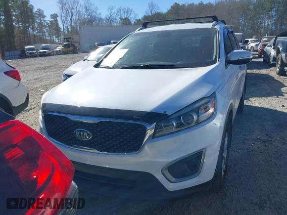 2016 Kia Sorento LX with VIN 5XYPG4A39GG062754, listed as a IAAI auction lot 41689839 with 180,165 mi miles. Bid and sale history available at carsss.com. Image 12.