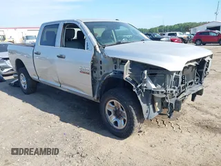 2016 Ram 2500 Tradesman z VIN 3C6UR5CJ6GG124540, wystawiony jako IAAI lot #42546331 z przebiegiem 178 840 mil mil oraz . Historia ofert i sprzedaży dostępna na DreamBid. Obrazek 1.