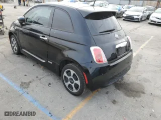 2015 FIAT 500e with VIN 3C3CFFGE3FT642311, listed as a Copart auction lot 82676164 with 27,925 mi miles and Clean Title. Bid and sale history available at carsss.com. Image 2.